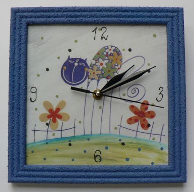 hodiny-na-zed-modra-kocka-ii